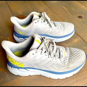 Hoka Clifton 7 - Women’s size 7